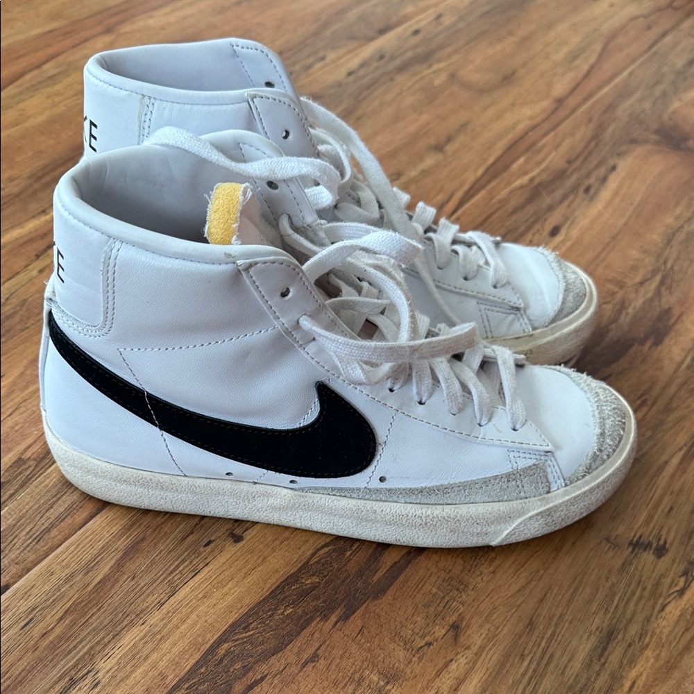 Nike White and Black High-Tops